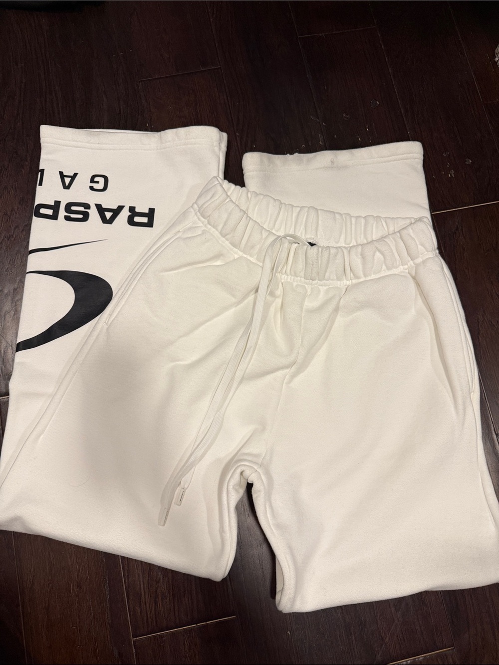Raspberry sweatpants